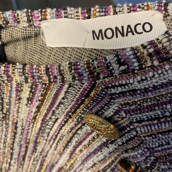 Purple interwoven w gold dress. Gold button & zipper. Shoulder pads. - Picture 8 of 12